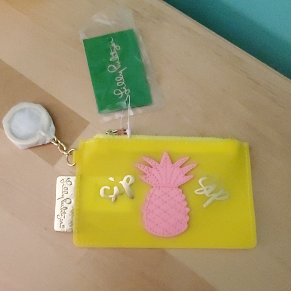 NWT Lilly Pulitzer Key Chain/Change purse